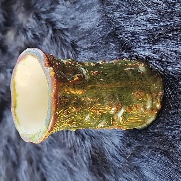 HANDMADE POTTERY VASE. - Picture 2 of 6